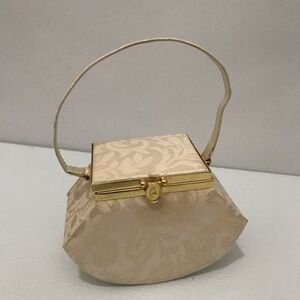 Vintage Vanessa Elegant Cream Handbag